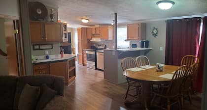 Lake McConaughy 3BR, 2 bath cabin with full kitchen, TV and A/C