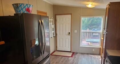 Lake McConaughy 3BR, 2 bath cabin with full kitchen, TV and A/C