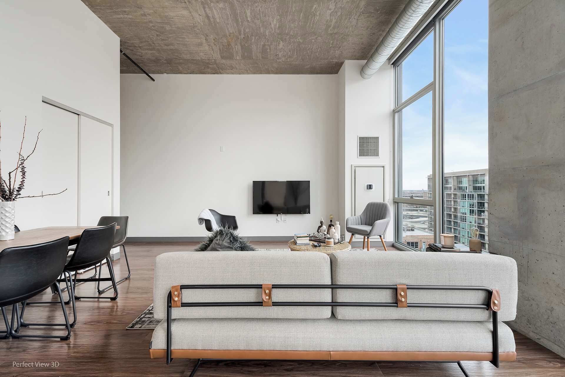 Télévision, chaîne hi-fi, espaces bureaux