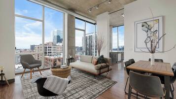 TV, stereo, offices