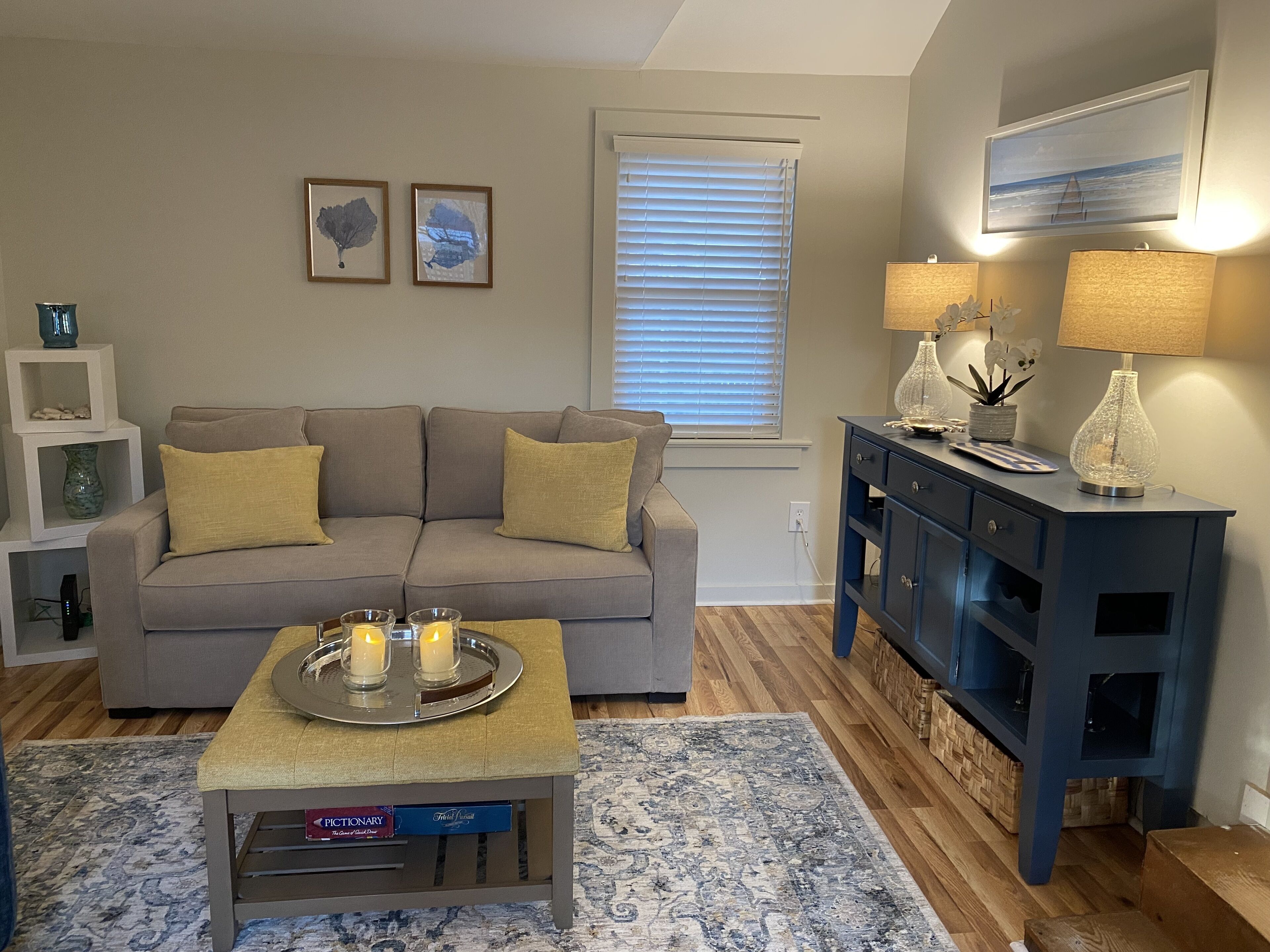 Cheerful, private cottage in Essex village.