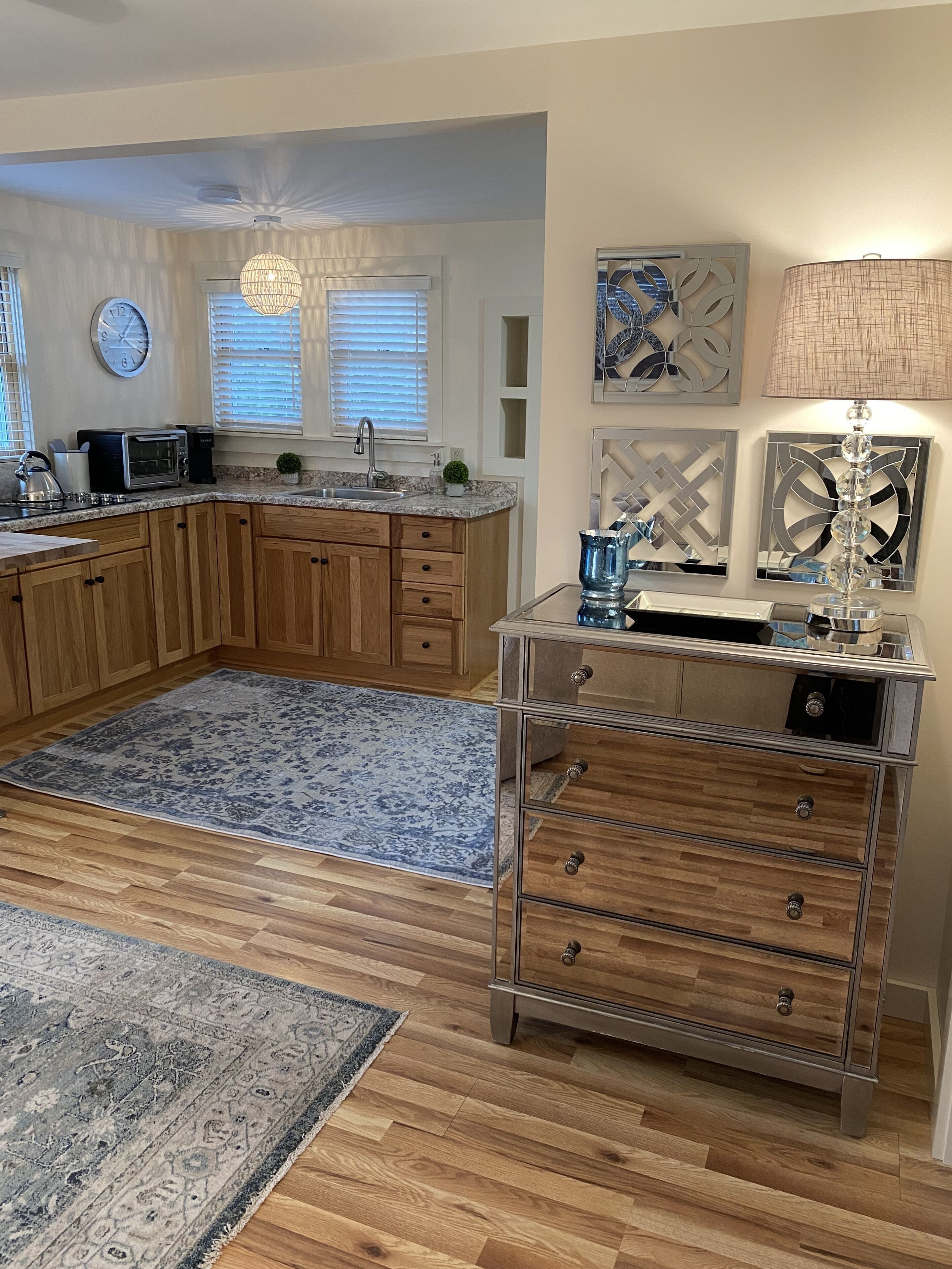 Cheerful, private cottage in Essex village.