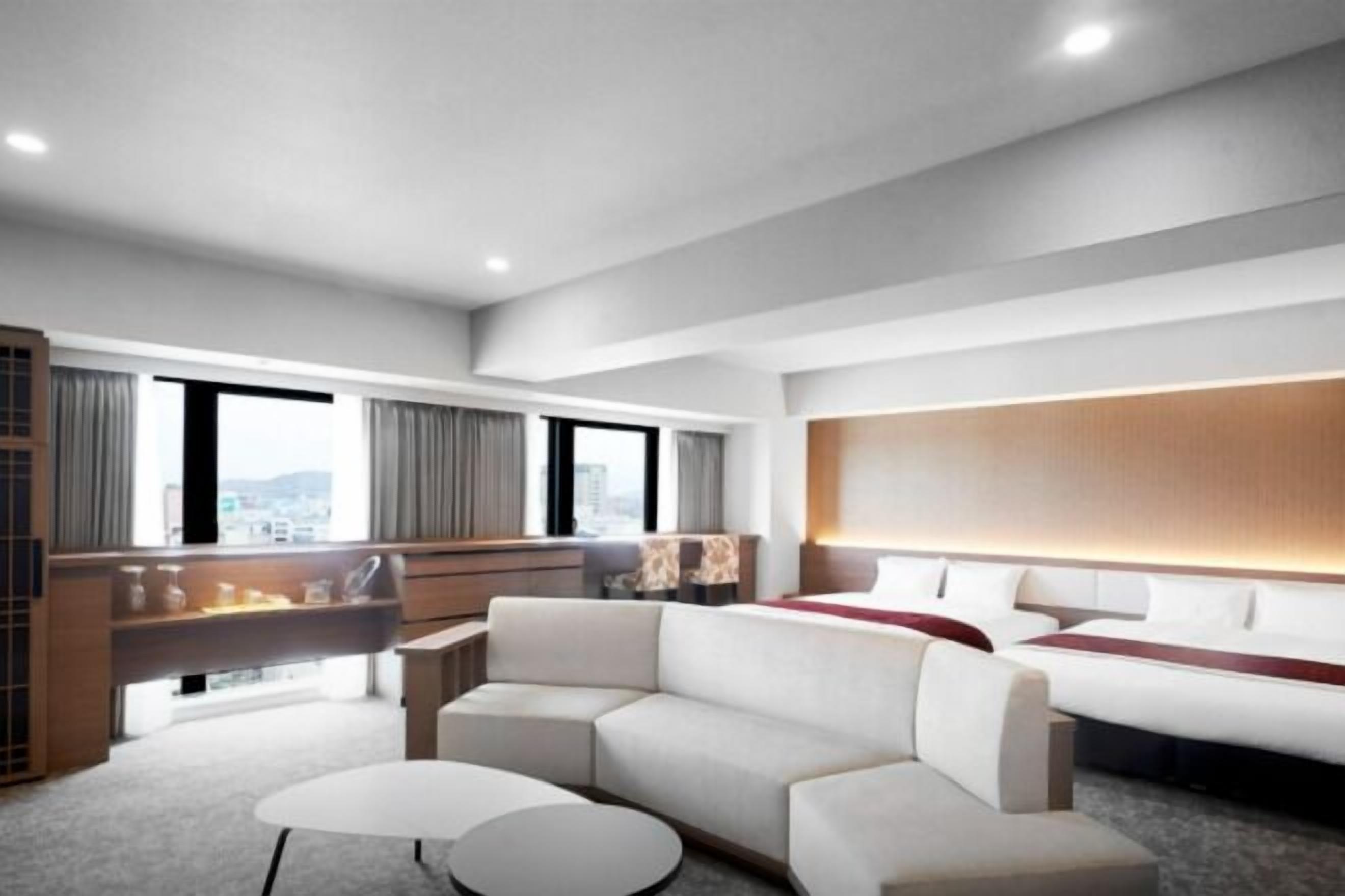 Woonruimte | Een 43-inch flatscreentelevisie met digitale zenders