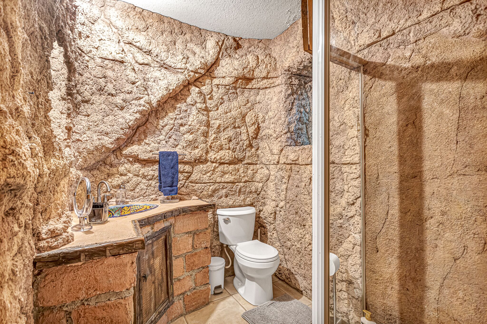 NEW! Indoor Pool, Private Lake, Large Group Unique Getaway,