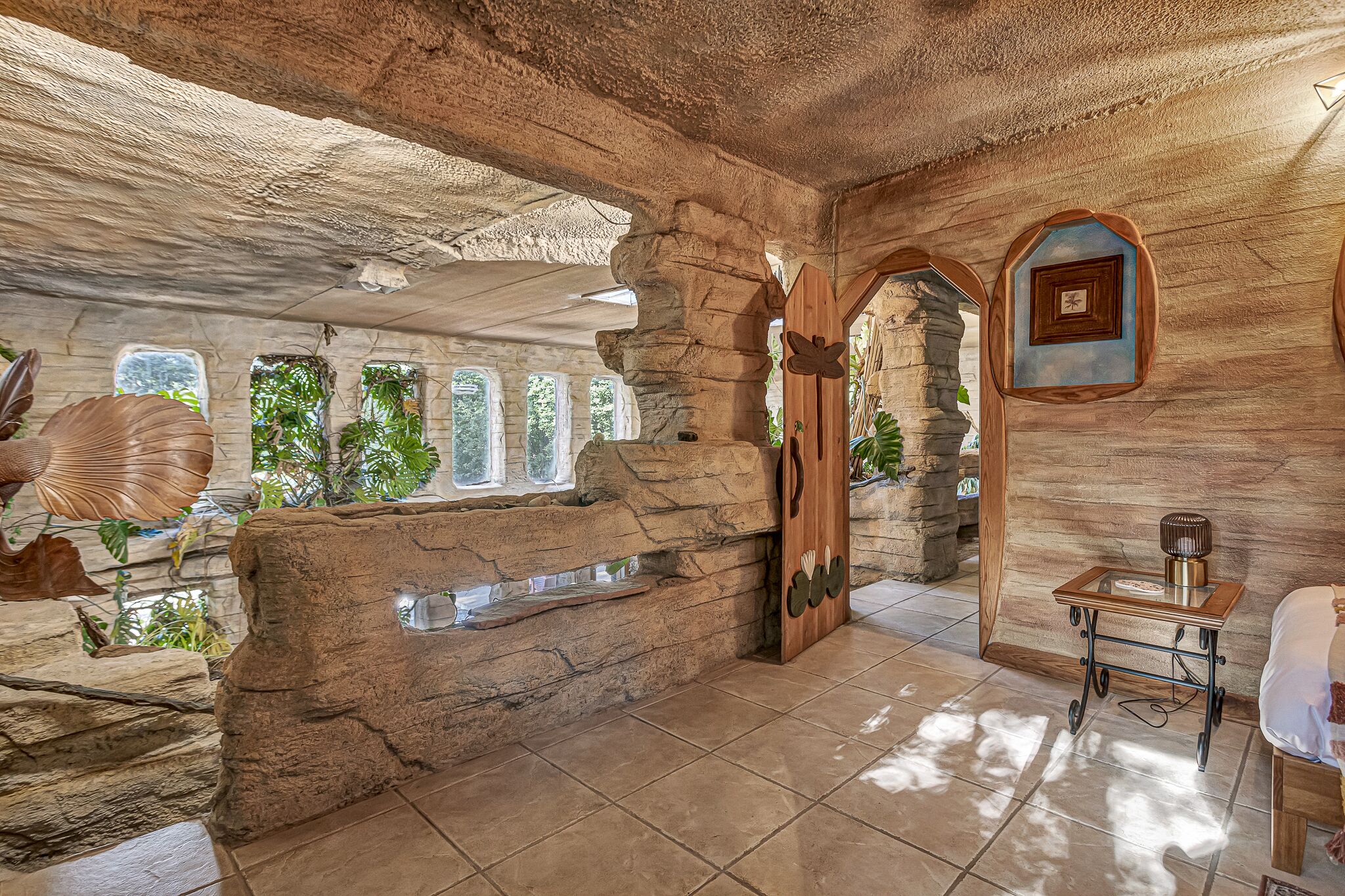 NEW! Indoor Pool, Private Lake, Large Group Unique Getaway,