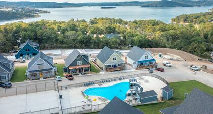 10 Bedroom w/ PRIVATE Heated Pool - Hot Tub - Games