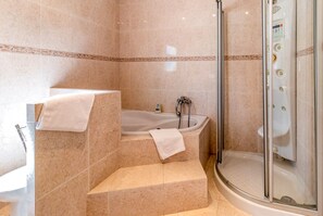 Towels - Fener de Dalt 89  - House with pool and views (Llança)
