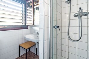 Hair dryer, towels - Grifeu 07 - Apartment with sea views (Llança)