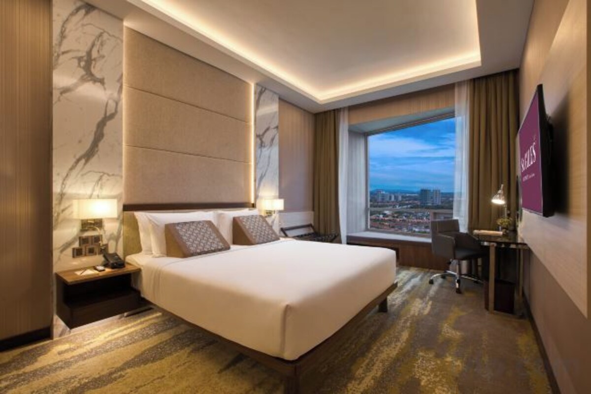 Urban King Room