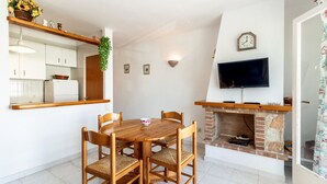 Unclassified image, 2 of 16, button - Sant Carles 25 - apartment with terrace (Llança)
