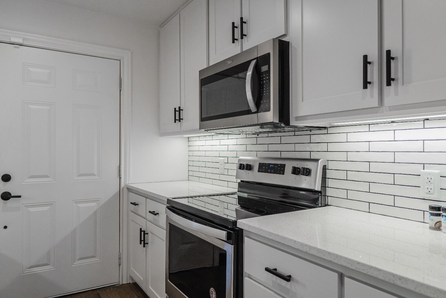 ☕️Spacious Downtown Apartment | AMAZING Kitchen