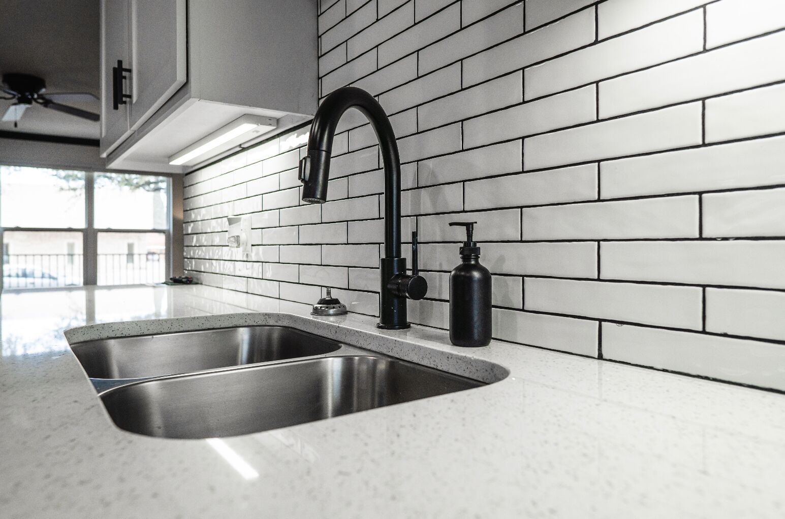 ☕️Spacious Downtown Apartment | AMAZING Kitchen