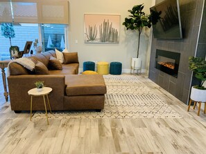 Interior - Get Cozee at La Quinta w/ Pool & Spa Lic #259080 (La Quinta)
