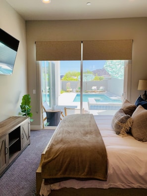 4 bedrooms, iron/ironing board, WiFi, bed sheets - Get Cozee at La Quinta w/ Pool & Spa Lic #259080 (La Quinta)