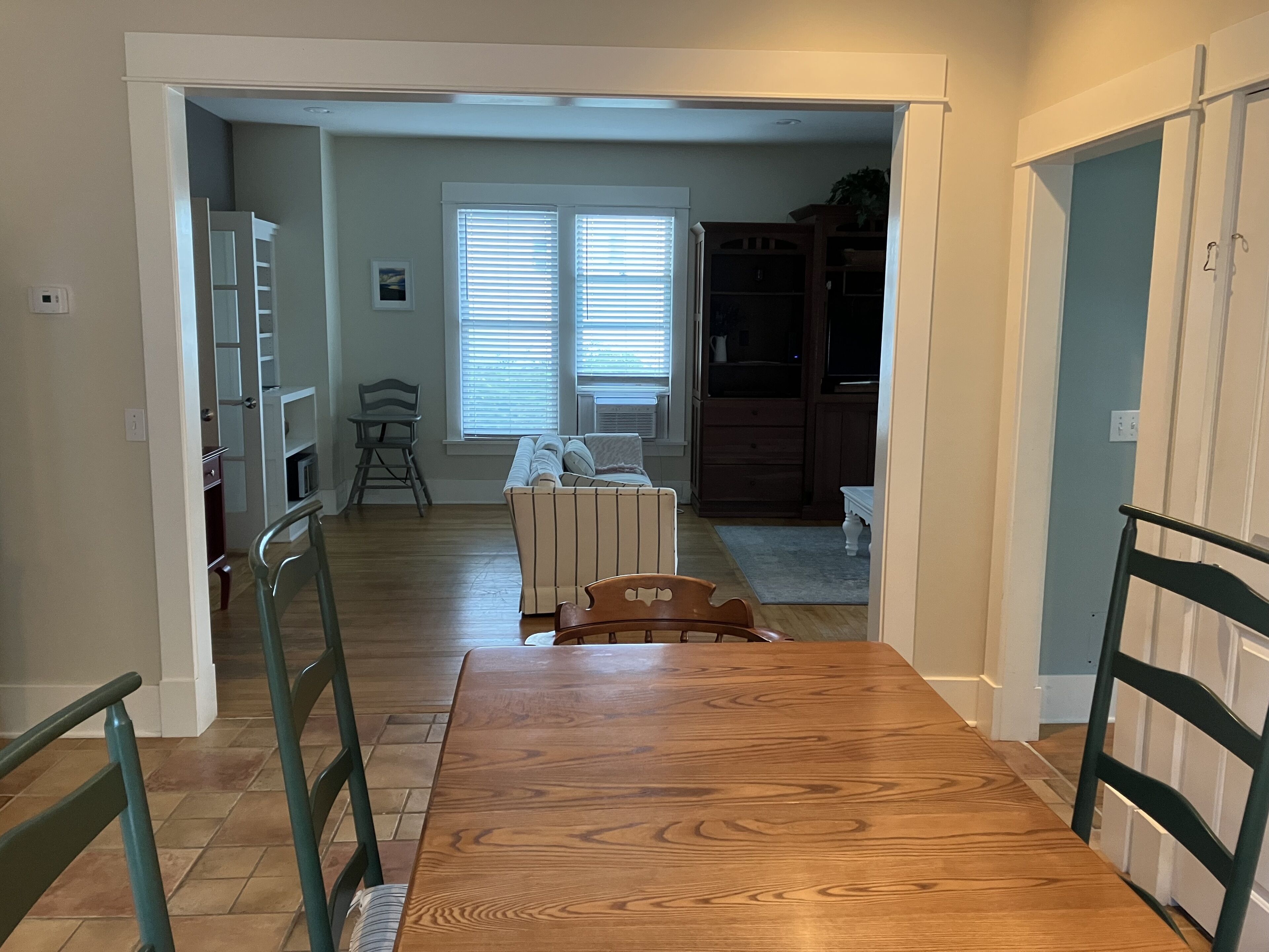 Smart-TV, bøker og PC-skjermer