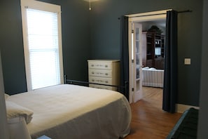 4 chambres, bureau, Wi-Fi gratuit, draps fournis