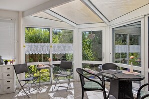 Dining - Apartment 'Fuldatalblick' with Garden & Wi-Fi (Fulda)