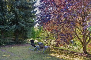 Property grounds - Apartment 'Fuldatalblick' with Garden & Wi-Fi (Fulda)