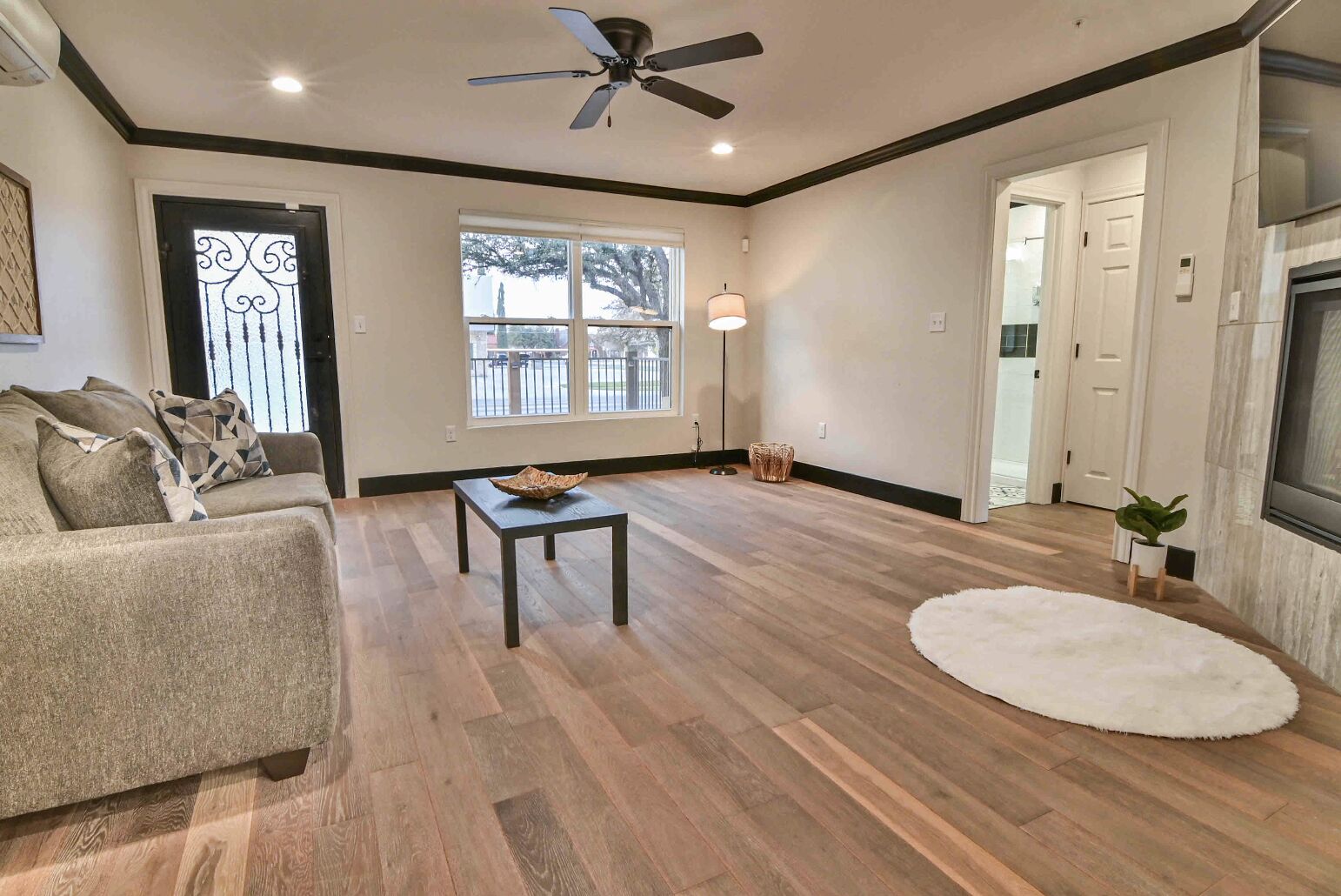 *NEW* LUXE APARTMENT -NEAR MIDLAND MEMORIAL HOSP.