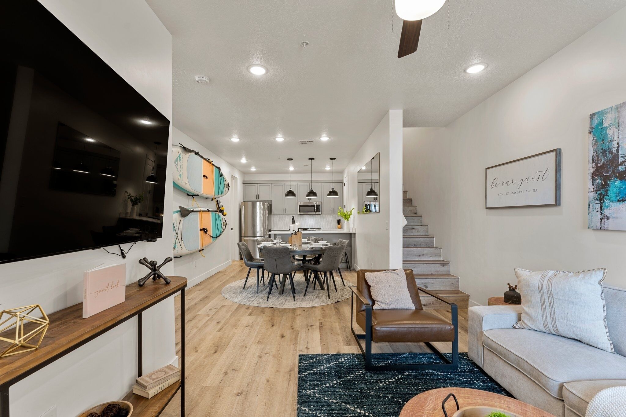 Condo, 3 Bedrooms | Living area