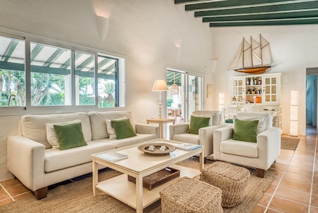 TV. Chalet Sa Boga with Pool, Garden, and Wi-Fi