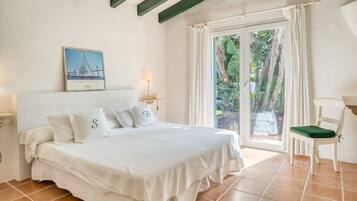 4 habitaciones, tabla de planchar con plancha y wifi gratis