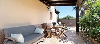 Vakantiehuis "Apartamento Casa Rural El Campo" met zwembad, tuin & wifi