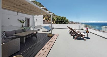 Holiday Home 'Bella Home' with Sea View, Terraces & Wi-Fi