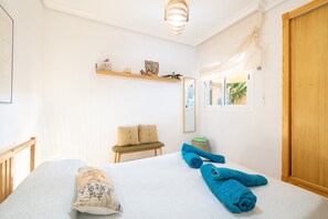 2 bedrooms, iron/ironing board, free WiFi, bed sheets - Holiday Home 'Can Tomeu' with Shared Pool, Wi-Fi and Air Conditioning (Cales de Mallorca)