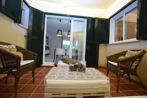 Interior - Holiday Home 'Can Tomeu' with Garden, Jacuzzi, Shared Pool & Wi-Fi (Cales de Mallorca)