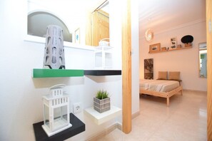 2 chambres, fer et planche à repasser, Wi-Fi gratuit, draps fournis