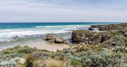 BEACH House Getaway @ Blairgowrie