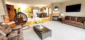 Smart TV, fireplace