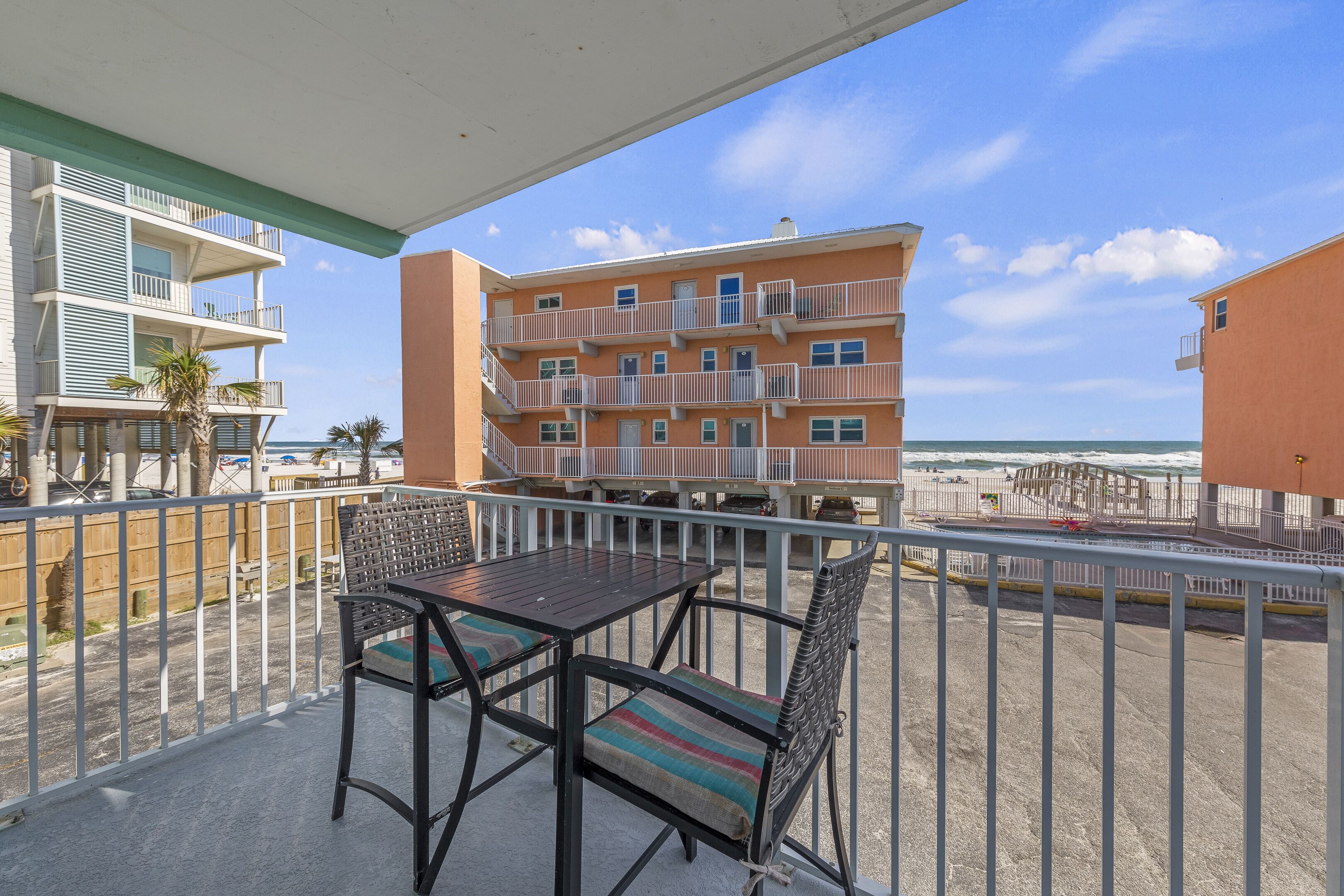 屋外ダイニングエリア