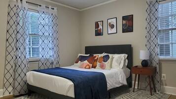 2 bedrooms, desk, iron/ironing board, free WiFi