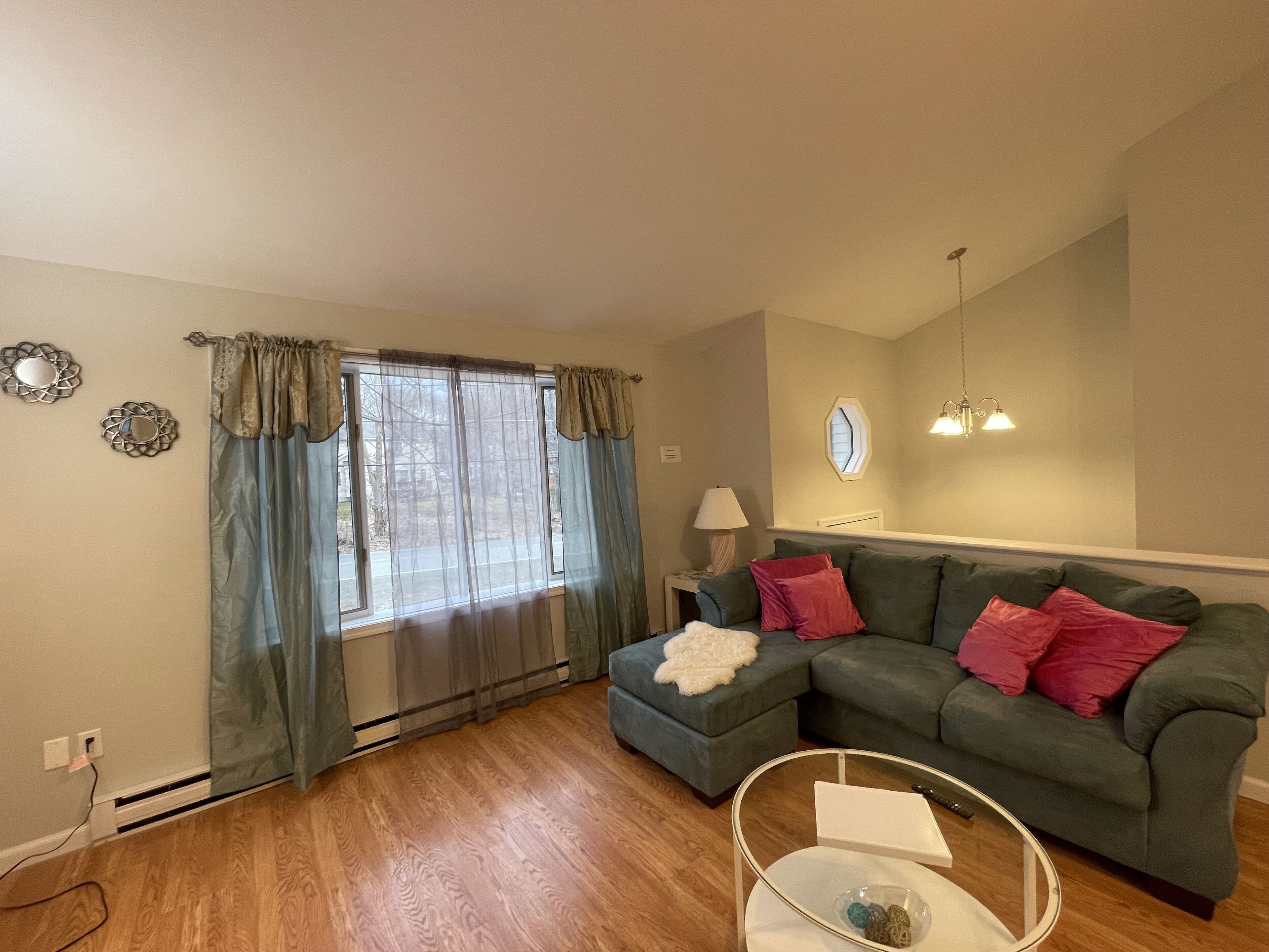 Cozy  3 bedroom vacation home close to all attractions