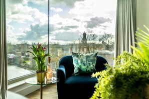 Interior - Beautifully Furnished, Central, 2 Bedroom Apartment - With Parking (York)