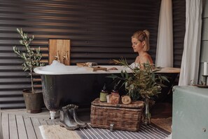Spa - Mountford Cottage - Close to Metung Hot Springs & Golf Course (Metung)