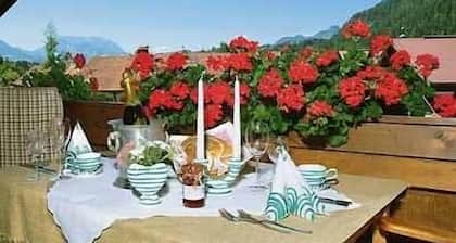 Ferienwohnung Wilder Kaiser - mit Balkon und Blick auf die umliegenden Berge
