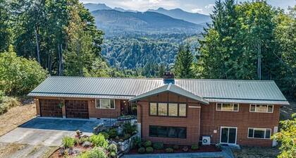 Secluded Rural Retreat in the Olympic Foothills Near Olympic National Park