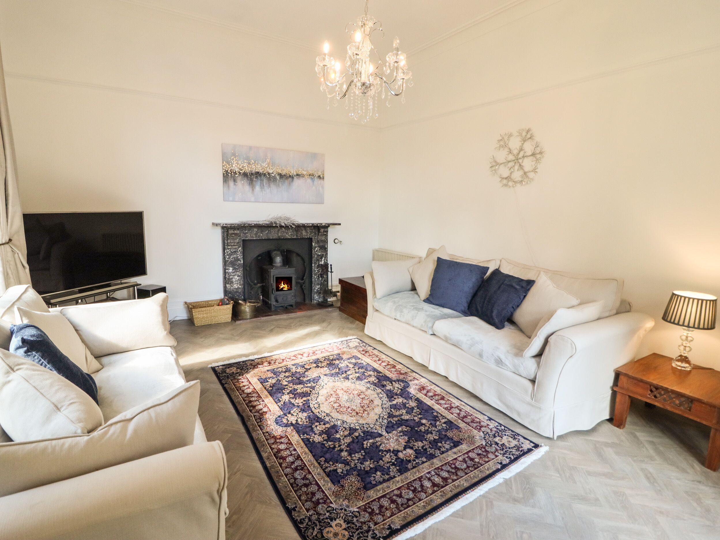 KELBARROW, family friendly, with open fire in Grasmere