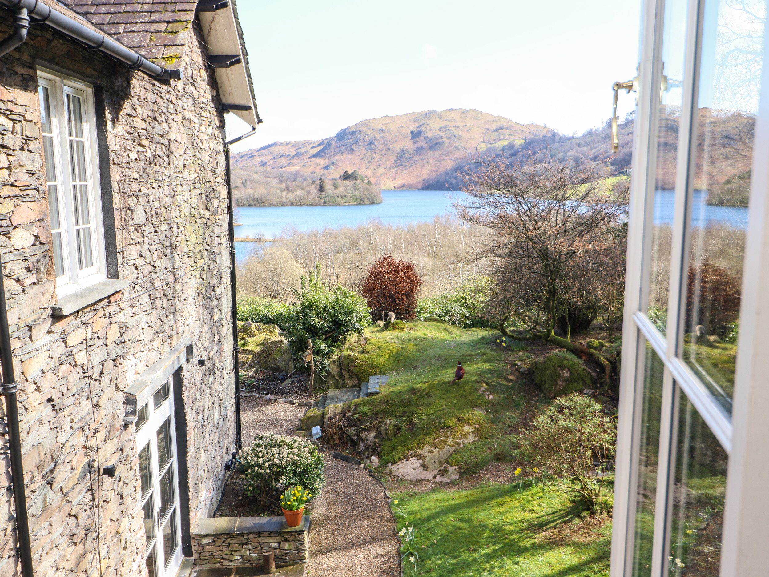 KELBARROW, family friendly, with open fire in Grasmere