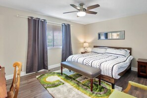 5 bedrooms, desk, iron/ironing board, WiFi