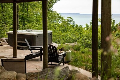 Overby Woods cabin - with Hot Tub & Lake MI Views