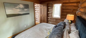 Overby Woods cabin - with Hot Tub & Lake MI Views