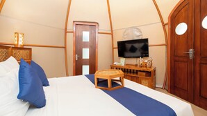 Luxury Glamping with Bathtub