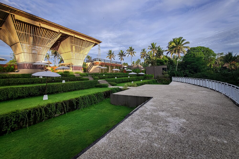 Triyana Resort and glamping