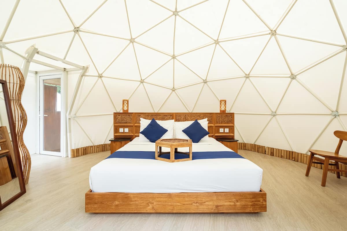 Luksustelt, 1 kingsize-seng | Wi-fi (inkludert) og sengetøy