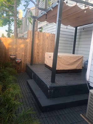 Terrace/patio - Beautiful Townhome in the Heart of Costa Mesa (Costa Mesa)