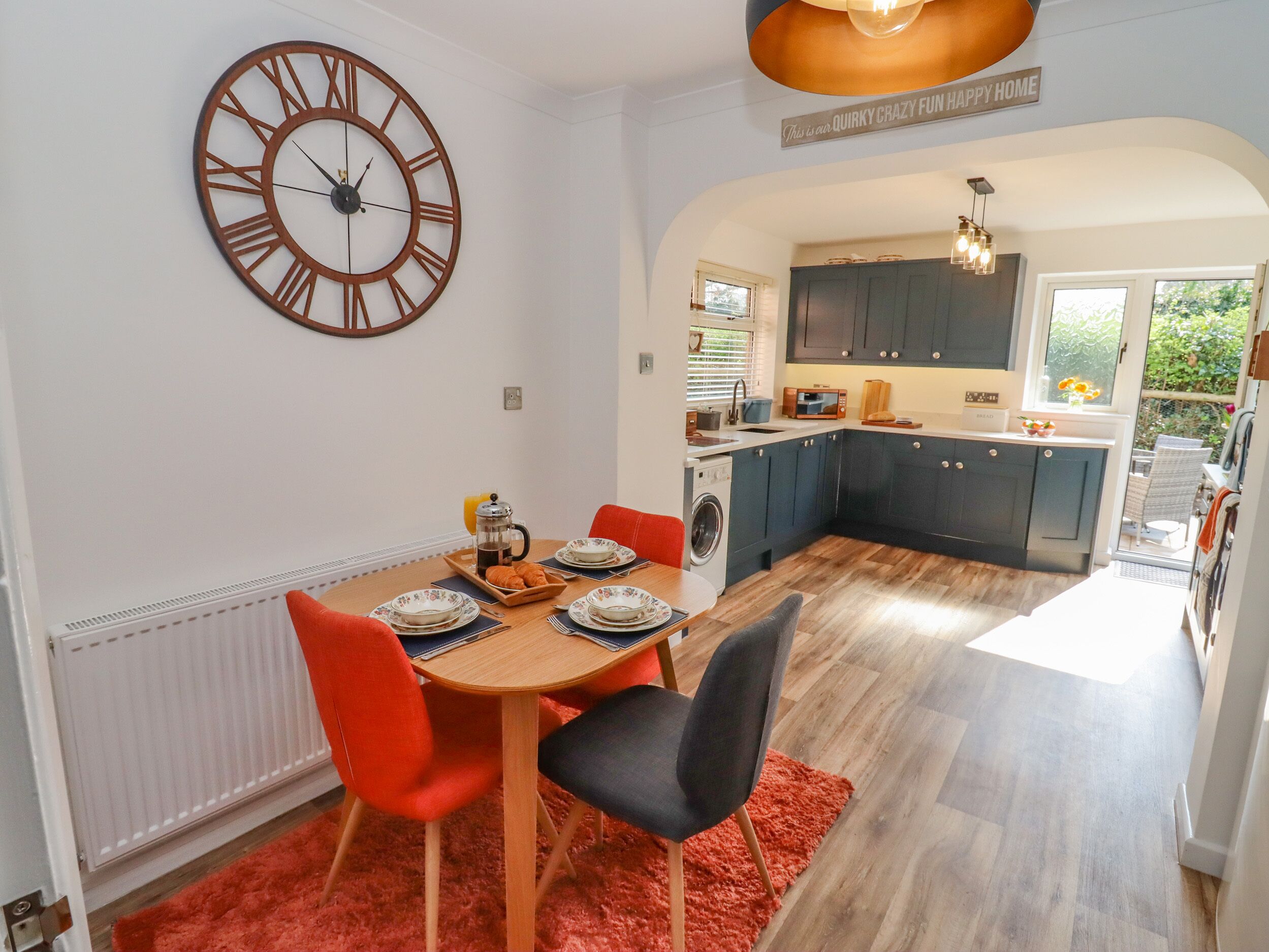 ROBELLEN CORNER, family friendly, with a garden in Adderbury